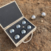 Coffret avec boules de pétanque gravées