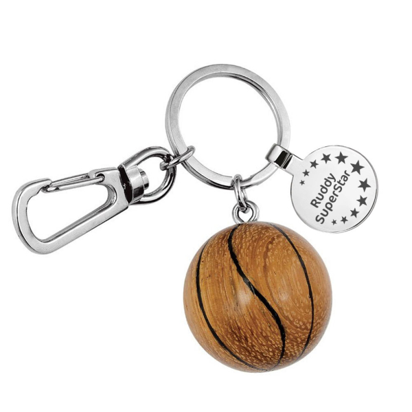 Porte-clés basket en bois gravé